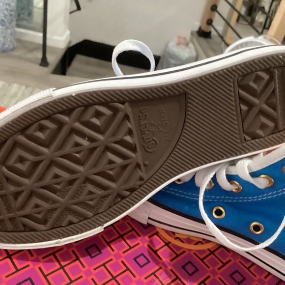 Converse - Picture 4 of 5